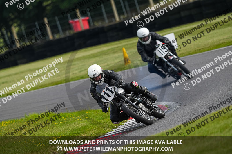 Vintage motorcycle club;eventdigitalimages;mallory park;mallory park trackday photographs;no limits trackdays;peter wileman photography;trackday digital images;trackday photos;vmcc festival 1000 bikes photographs